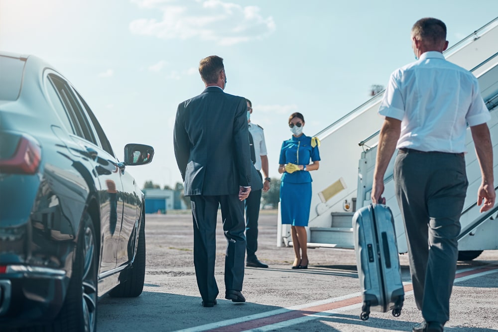 Whether you need a ride from Munich to your hotel or/and a reverse of it or just need a little help – if you’re in town, we’ve done everything for you. Our chauffeur service brings elegance and style to your journey and efficiency for your journey. 