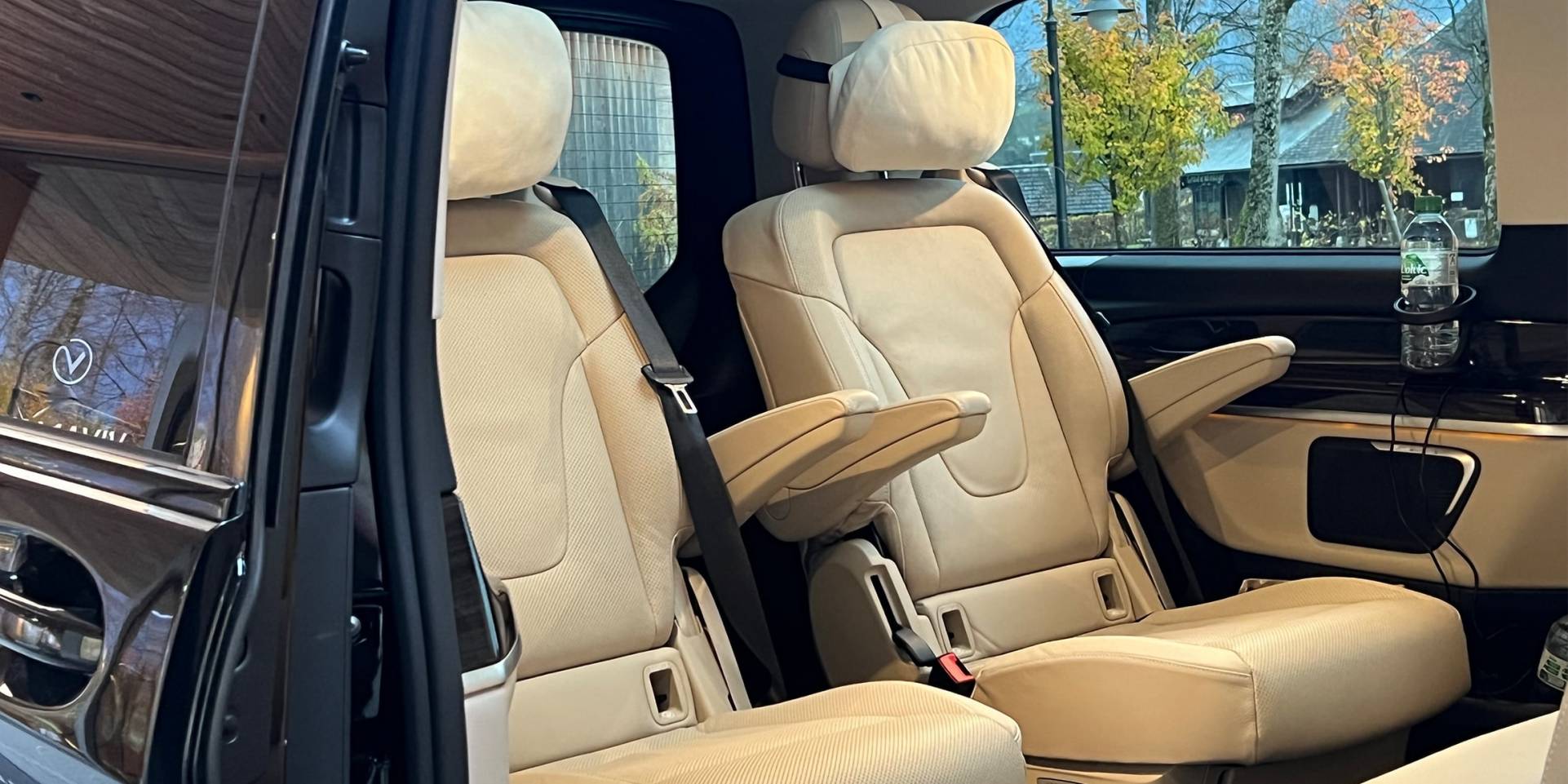 Chauffeur service with executive minibuses